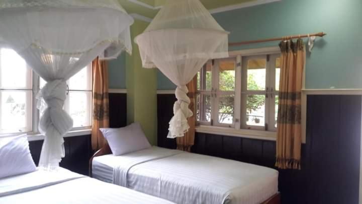 Pan Guest House Donkhone Ban Donsom Esterno foto