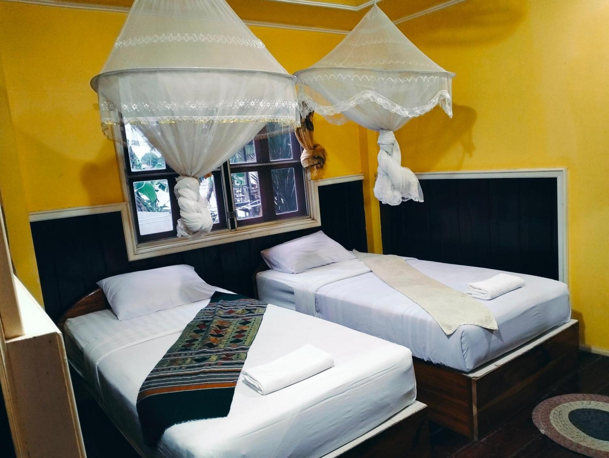 Pan Guest House Donkhone Ban Donsom Esterno foto